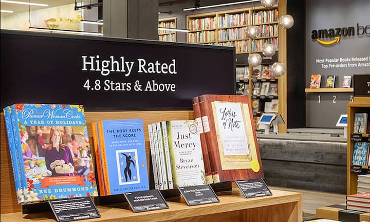 Vor kurzem eröffnete der Amazon-Chef in Seattle einen Buchladen, der die Fachwelt erstaunt: der erste Schritt ins Offline-Geschäft. Gestützt auf Daten aus dem Online-Geschäft. Amazon