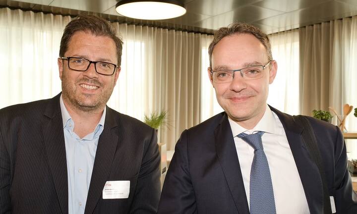 André Renfer, Bereichsleiter Services, Hypothekarbank Lenzburg AG; Urs Räber, Managing Director, Deutsche Bank AG