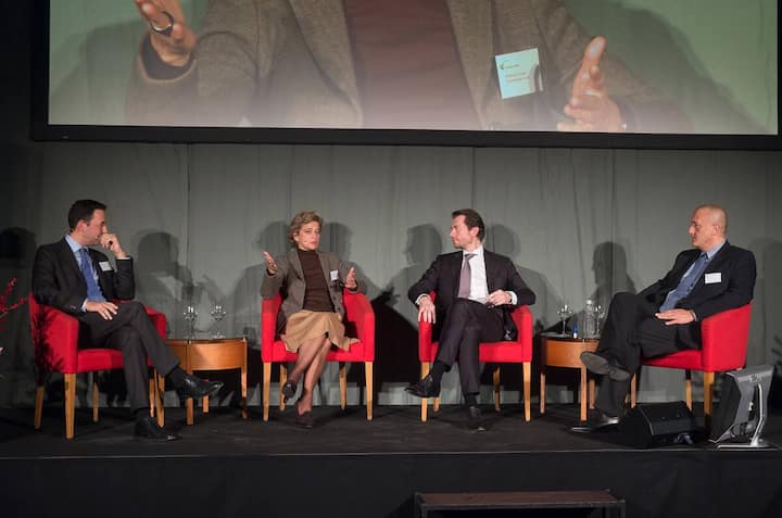 Podiumsgespräch zum Thema "Risiko": Christian Mumenthaler, Swiss Re, CEO Reinsurance; Emanuela Keller, Uni Spital Zürich; Moderator Arnold Löw; Manlio Ravanello, Sicherheitsexperte