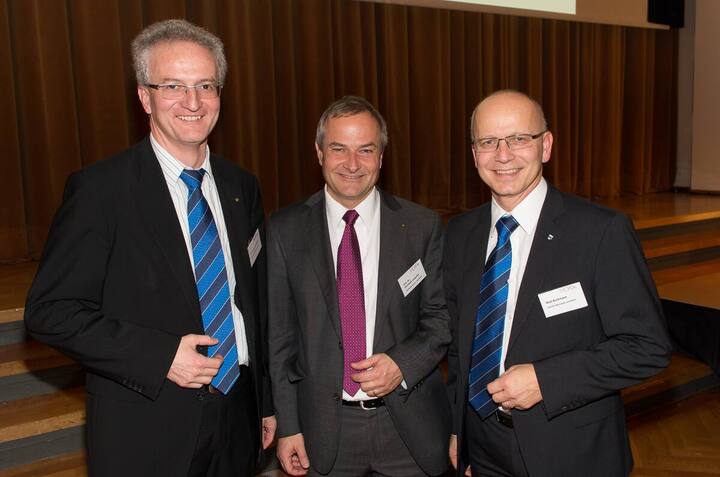 Bernhard Neidhart, Amt für Wirtschaft und Arbeit; Christoph Lengwiler, Hochschule Luzern - Wirtschaft; Beat Bachmann, Amt für Wirtschaft und Arbeit