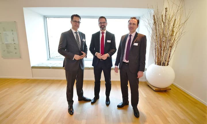 Tobias Valk, KPMG AG;
Peter Uebelhart, KPMG AG;
Christoph von Aesch, gategroup Holding AG