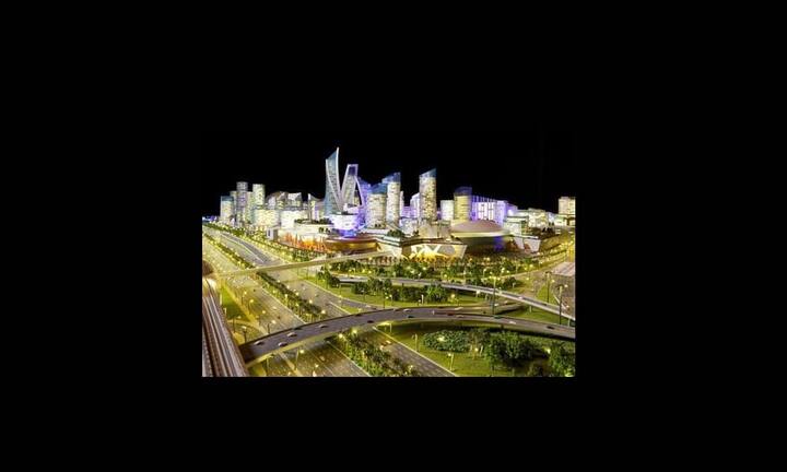 Dubai plant eine komplett überdachte und klimatisierte «Stadt», die 2,25 Mal so gross ist wie Monaco: Dubai will eine «Stadt» bauen, in der alle Bereiche überdacht sind und Fussgänger sich die ganze Zeit in klimatisierten Bereichen aufhalten und von einem Stadtteil zu anderen spazieren können. Das Projekt soll eine Fläche von 4,45 Quadratkilometer haben. Zum Vergleich: Das gesamte Fürstentum von Monaco ist nur 2,02 Quadratkilometer gross.Dubai Holding