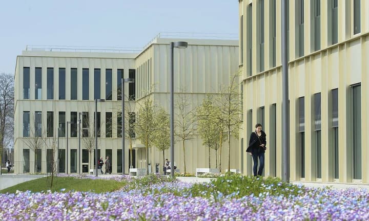 Platz 6HEC Paris (Frankreich): 79'952 Euro