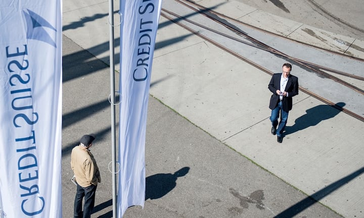 Zweitens will der neue Chef die Vermögensverwaltung und das Private Banking weiter ausbauen. Künftig soll diesem Bereich mehr Kapital zur Verfügung stehen.