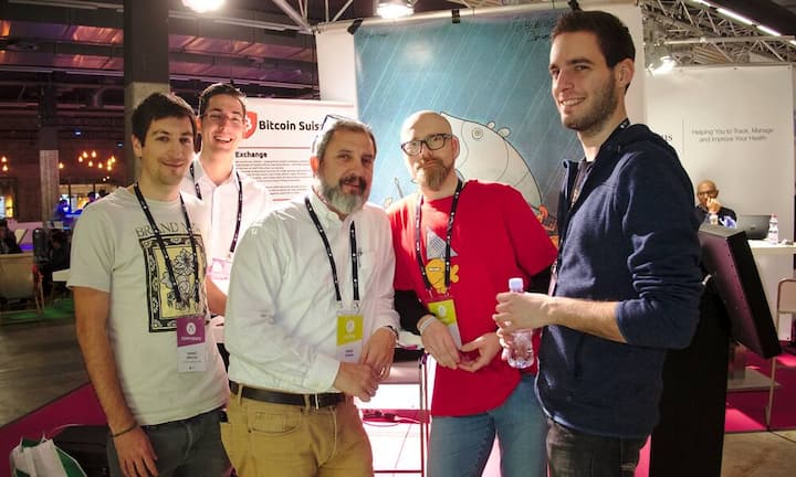 Marko Bencun, Entwickler, Bitcoin Association;
Fabian Hediger, Trader, Bitcoin Suisse AG;
Dario Duran, Director, Tepotec;
Roger Darin, consultant;
Lucas Betschart, Founder, Blockchain Source (v.l.n.r.)