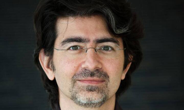 Ebay - Marktkapitalisierung 38 Milliarden Dollar, 12'600 Mitarbeiter 
Gründer ist Pierre Omidyar: Der Sohn iranischer Eltern wurde in Paris geboren, und zog als Kind mit ihnen in die USA.