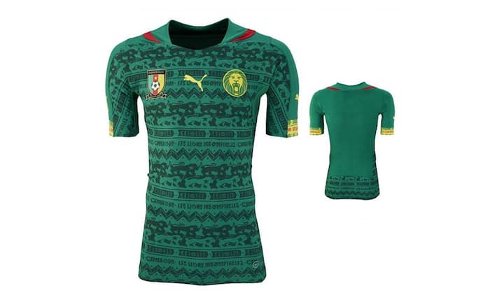 Flop: Wildstyle: Das Puma-Trikot der Nationalmannschaft von Kamerun ist nicht nur farbenfroh, sondern auch ziemlich wild gemustert.