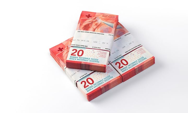 Die Bündel liegen bereit, die Bankomaten werden eine Woche nach der Präsentation damit gefüllt.