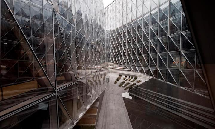 JTI gehört zum japanischen Japan Tobacco Konzern und beschäftigt weltweit rund 26'000 Mitarbeiter.