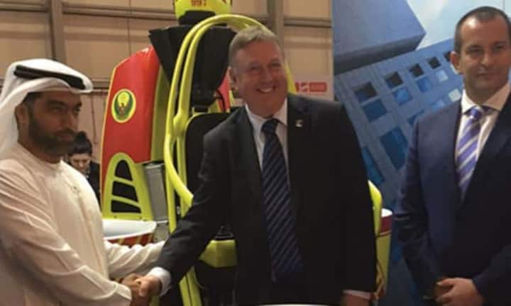 Gegen Brände in solchen Rekordbauten sollen die Martin Jetpacks helfen. Sie eignen sich dazu, nahe Gebäuden oder sogar in geschlossenen Räumen zu fliegen. Gründer Glenn Martin hat über zwei Jahrzehnte an den Geräten getüftelt, bevor sie marktreif waren.Keystone/CC