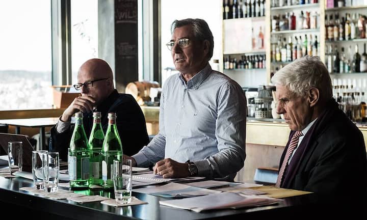 Christian Dreyer (l.) ist Geschäftsführer der CFA Society Switzerland, der führenden Vereinigung von Anlageprofis mit dem international renommierten Abschluss als CFA Charterholder. Seine Organisation setzt sich unter anderem für ethische Standards in der Finanzbranche ein. Kurt Haug (mitte) ist Senior Partner bei der unabhängigen Vermögensverwaltung Huber & Partner. Rudolf Strahm (r.), Ökonom, ist Kolumnist sowie ehemaliger Nationalrat und Preisüberwacher.