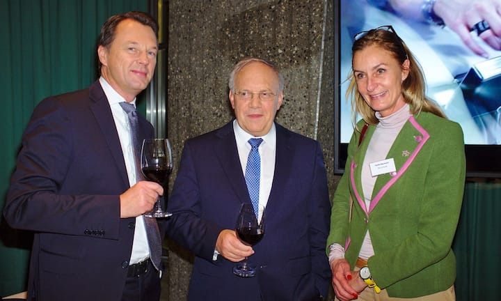 Dirk Schütz, Chefredaktor Bilanz;
Johann Niklaus Schneider-Ammann, Bundespräsident;
Hertha Baumann, Reyl & Cie SA