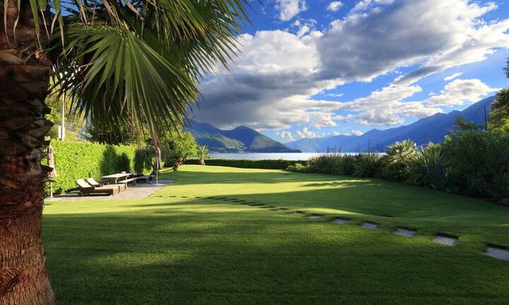 ...Bergpanorama ist imposant. Neben einem Swimmingpool gibt es...