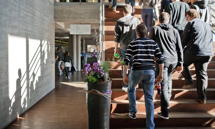 In der Universitäts-Stadt St.Gallen stieg die Lohnzufriedenheit zuletzt an - auf einen Wert von 3,67 von möglichen 5. Das macht Platz 2 im Ranking.