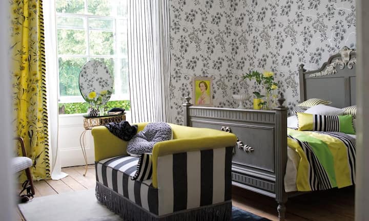 Frühlingshafte Gelbtöne im November: Im Schlafzimmer ist es besonders wichtig, dass es sich warm und wohlig anfühlt.