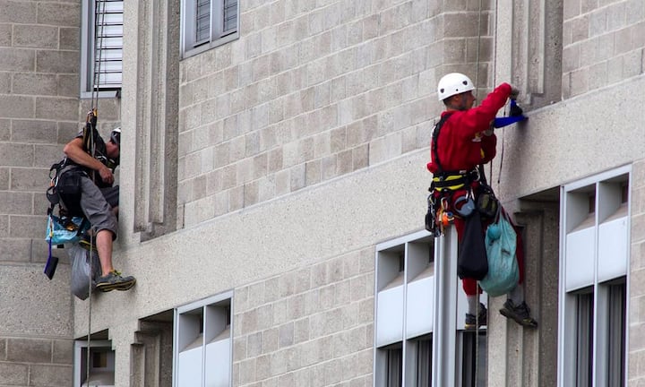 Platz 2: Genf: 21,6 Stunden für ein iPhone. Einen Big Mac gibt es nach elf Minuten, Brot und Reis sind mit fünf respektive vier Minuten vergleichsweise schnell zu haben.