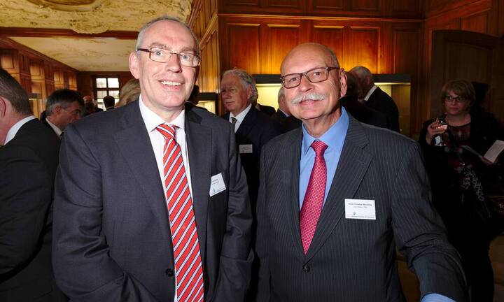 Ludo Ooms, Managing Director Switzerland & Austria, Janssen-Cilag AG;
Hans-Christian Steckling, Managing Director, HCS-Consulting