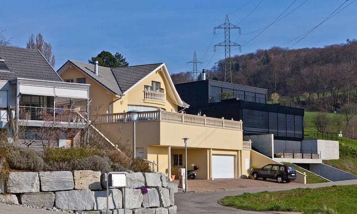 ImmobilienbesitzerEs lohnt sich, die Amortisation der Hypothek alle fünf Jahre über die Säule 3a zu finanzieren. Denn so wird bei der Auszahlung der Säule 3a die Progression gebrochen.