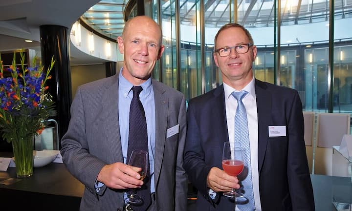 Charlie Matter, CEO, Finnova AG Bankware;
Philipp Perego, Head of Banking Services, Swisscom (Schweiz) AG;