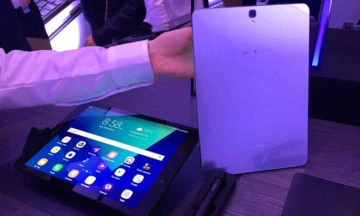 ... Samsung Tab S3, über das im Vorfeld bereits viel bekannt wurde. Zum Smartphone Galaxy S8 nannte Samsung das Präsentationsdatum: der 29. März. Das Samsung Tab S3 ist eine klare Ansage an Apple: Gute Leistung, hochwertige Verarbeitung. Front und Rückseite aus Glas plant Apple erst für sein nächstes iPhone.