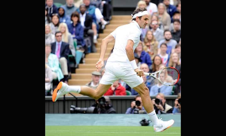 So wird der traditionelle weiße Dresscode immer öfter gekonnt variiert - auch bei den Männern. Einem Modefan wie Roger Federer kommt das gelegen; 2013 sorgte Roger Federer mit seinen organen Sohlen jedoch für Aufregung.