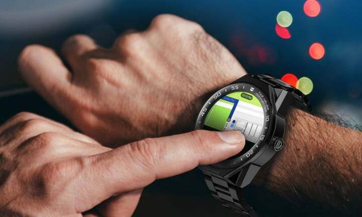 Die Uhr hat ein modulares System und kann gegen ein mechanisches Uhrwerk ausgetauscht werden.