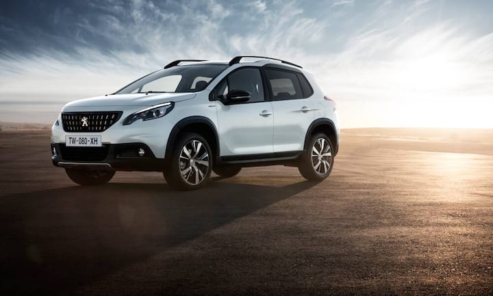 Frisch aus Frankreich: Peugeot 2008 Mi-VieWas man als Facelift des 2013 eingeführten Crossover-Modells 2008 verstehen könnte, ist ein neues SUV-Modell: Der Mi-Vie hat einen steiler stehenden Kühlergrill, die wichtigsten Neuerungen finden aber unter dem Blech statt - mit mehr Sicherheit (Active City Brake), mehr Sport (GT-Line-Paket) oder mehr Komfort (Rückfahrkamera, Sechsstufen-Automat). Es bleibt bei Benzin- und Diesel-Vierzylindern mit 82 bis 130 PS; Preis: ab 19'200 Franken.