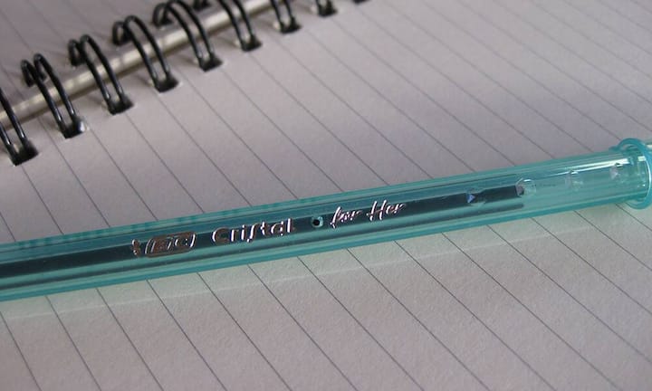 Bic For Her2012 versuchte Stiftehersteller Bic sein Glück mit einem frauenfreundlichen, überteuerten Stift. Die Rückmeldungen darauf waren - es erstaunt wenig - überwiegend negativ.Emily/CC/Flickr