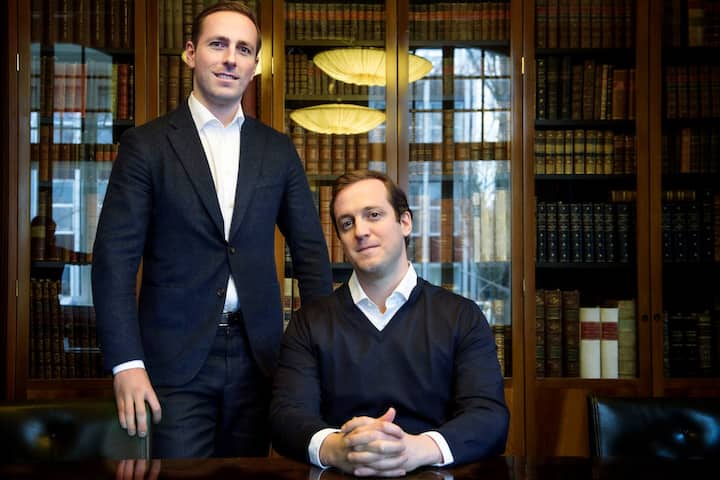 Philippe Jacobs (l.) und Nicolas Jacobs (r.), Co-PrÃ¤sidenten der Jacobs Holding  fotografiert in den RÃ¤umen der Jacobs Holding AG in ZÃ¼rich.