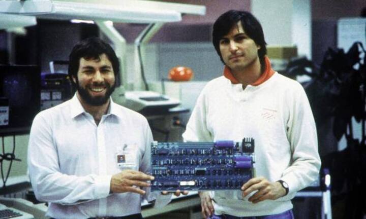 Apple - Marktkapitalisierung 803 Milliarden Dollar, 116'000 Mitarbeiter Mit Steve Wozniak und Steve Jobs wurde Apple von zwei EInwanderern der zweiten Generation gegründet. Wozniaks Vater ist Pole, seine Muttter Deutschschweizerin. Steve Jobs Vater stammte aus Syrien, er wuchs bei Adoptiveltern auf.
