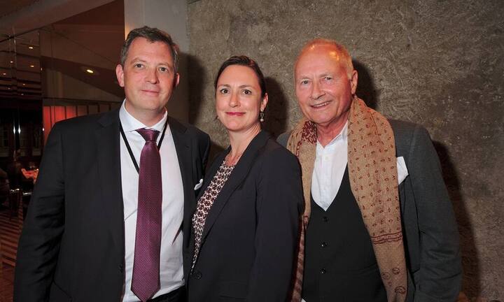 Niklaus Santschi, Managing Director, nps fintech consulting;
Daniela Funk Santschi, Inhaberin Funk Arts Management;
Elmar Gaydoul , Inhaber, Elrix AG