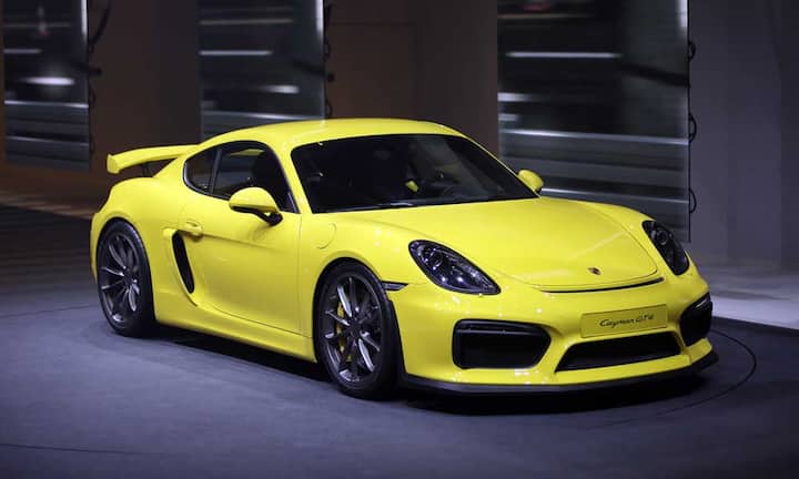 Porsche Cayman GT4
Porsche stellt auf dem Genfer Autosalon den neuen Cayman GT4 vor. Dabei handelt es sich um das künftige Topmodell sowie das schnellste Auto bisher der Baureihe.