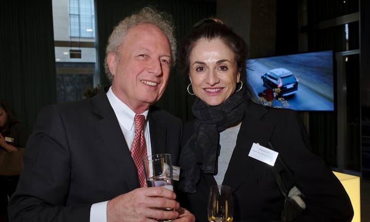 Roy C. Hitchman, Inhaber, Hitchman Roy C. AG;
Renate Hotz, Inhaberin, Renate Hotz Communications AG