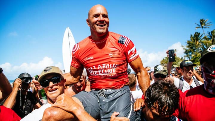 Der athletische Kelly Slater hat dem Surfsport ein neues Image verpasst.