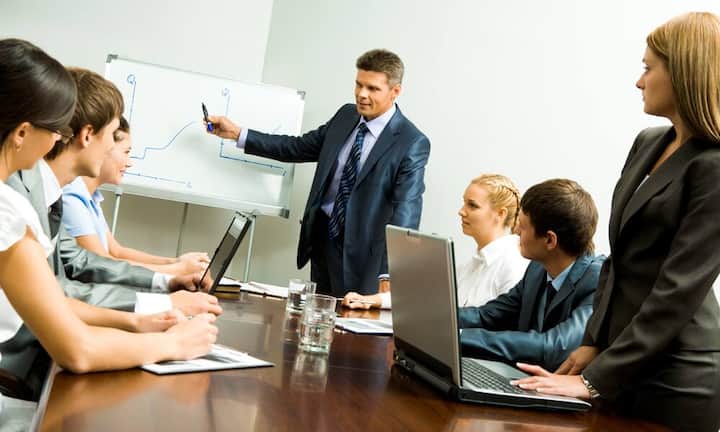 Champion der Unternehmen mit 50 bis 99 Mitarbeitern: IPT Innovation Process Technology in Zug.Colourbox