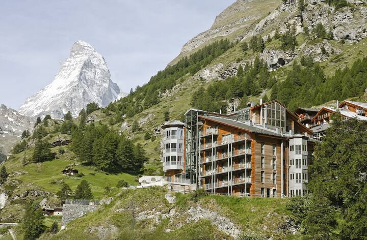 Platz 10 (Vorjahr: 9): The Omnia, Zermatt
