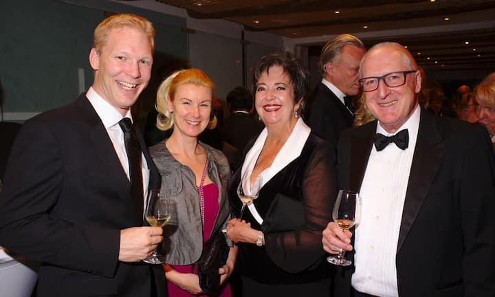 Dennis Nobelius, Managing Director, Volvo Car Switzerland AG
Jennie Nobelius;
Paula Däppen, member of the board, Biovision Foundation;
Hans Däppen, Senior Securities Services Consultant (v.l.)