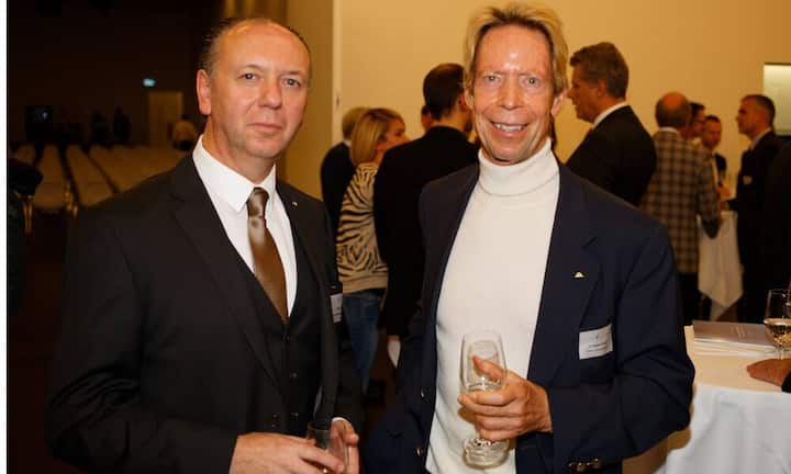 v.l.n.r. Heinz R. Aebi; Senior Vice President Jet Aviation, Dr. Dieter Neupert Vizepräsident, Business Aviation. (Bilder: Zvonimir Pisonic)