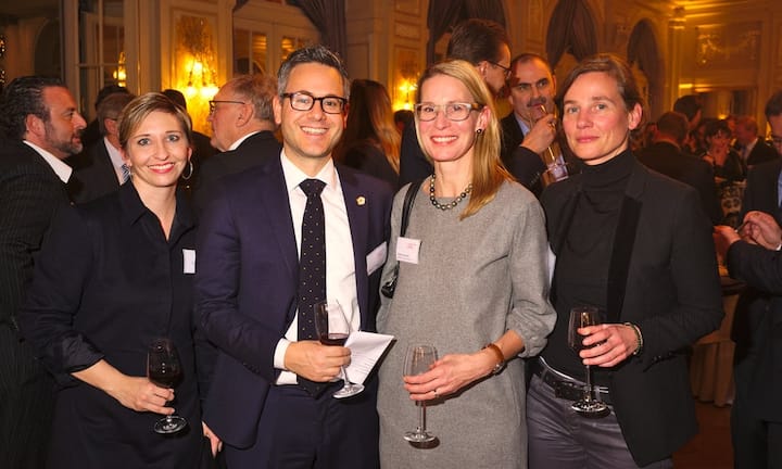 Mirjam Matti Gähwiler, Leiterin Kommunikation & PR, Swiss Textiles;
Peter Flückiger, Direktor, Swiss Textiles;
Katja Gentinetta,Politische Philosophin;
Heike Scholten, Partnerin, Gentinetta Scholten