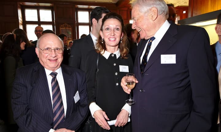 Alfred S. Farha, Counselor at Law;
Karin Kofler, Wirtschaftsredaktorin, Sonntagszeitung;
Egon P.S. Zehnder