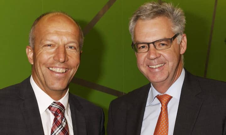 v.l.n.r. Markus Sägesser. Direktor Stadtwerk Winterthur, Hansruedi Müller; Direktor des Forschungsinstituts für Freizeit und Tourismus (FIF)