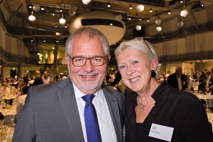 Daniel Schafer, CEO, Energie Wasser Bern; Vanja Kohli, Smart Energy Party Team