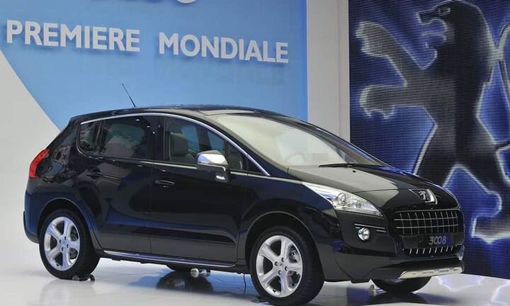 Platz 1: Peugeot 3008 Hybrid 4. Der hybride Franzose brauchte stolze 36,8 Prozent mehr Sprit im Test. (Bild: Keystone)