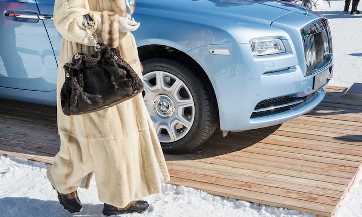 Zahlreiche Milliardäre: Mehr als jeder dritte der 300 Reichsten, nämlich deren 132, ist ein Milliardär. Von den laut «Forbes» weltweit 1826 Milliardären lebt demnach jeder 14. in der Schweiz.