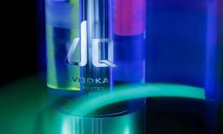 Die Luxusmarke DQ Vodka hat sich in den letzten Jahren zum aufsteigenden schwedischen Super-Premium-Wodka etabliert.