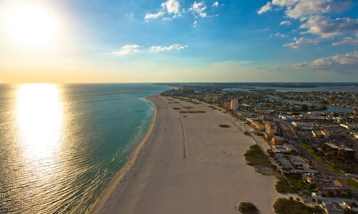 Platz 6: Inseln nahe der Westküste Floridas, USAHier gilt Ähnliches wie für Floridas Ostküste. Abgeschiedenheit auf der Insel einerseits, andererseits ist man schnell auf dem Festland. Durchschnitts-Hauspreis: 1,71 Millionen Dollar.Visit St.Pete/Clearwater/Flickr/CC