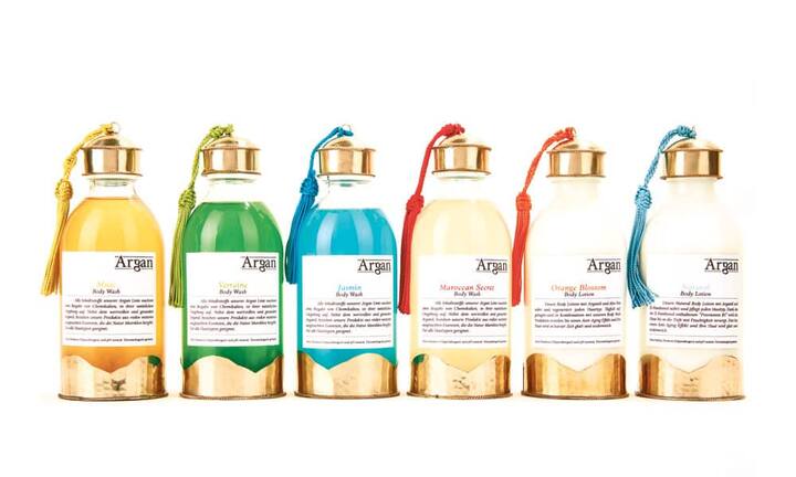 Argan: Diese Duschgel-Linie ist frei von Chemikalien und pH-neutral. Sie setzt auf handgepresstes Arganöl aus Marokko und ist in acht Duftrichtungen erhältlich. Auch für besonders trockenes Haar geeignet. 200 ml, 29 Franken