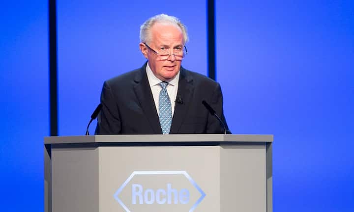 Die Verbündeten:Der frühere Roche-CEO und -Verwaltungsratspräsident Franz Humer hat seinen Teil dazu beigetragen, dass die Clozels Erfolg hatten. Jahrelang forschten Jean-Paul und seine Frau Martine für Roche. Als sie sich Mitte der 1990er Jahre dann selbständig machen wollten, hätte ihnen Humer mit einer Konkurrenzverbotsklausel das Leben schwer machen können - doch er legte ihnen keine Steine in den Weg. Daher ist Clozel heute noch freundschaftlich mit Humer verbunden.