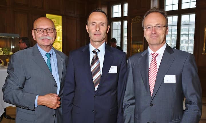 Hans-Christian Steckling, Inhaber, HCS-Consulting;
Robert Suter, CEO, Villiger Söhne AG;
Markus R. Neuhaus, Chairman of the Board of Directors, PWC AG