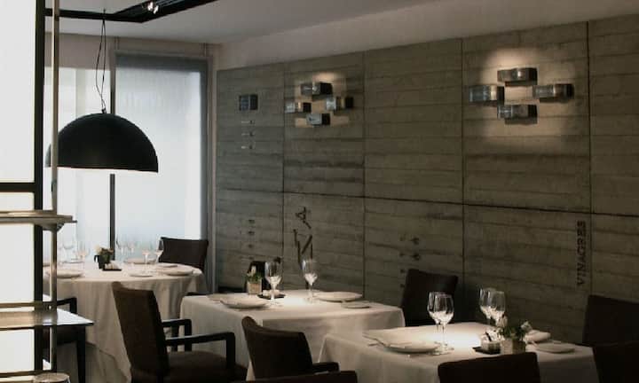 Platz 8: Arzak, San Sebastian, Spanien. Das Familienunternehmen ist schon seit zehn Jahren auf der Liste und verteidigt seinen achten Platz. Vater Juan Mari Arzak führt das Restaurant zusammen mit seiner Tochter Elena Arzak Espina (Beste weibliche Köchin 2012).